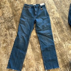 NWT Abercrombie and fitch 90’s straight ultra high rise jean